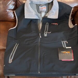 Mens Sitka Gore Windstopper Vest-XL Black and Gray Men's vest w tags. Orig. $250